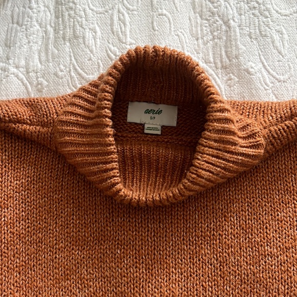 Aerie knit turtleneck size small - Picture 2 of 2